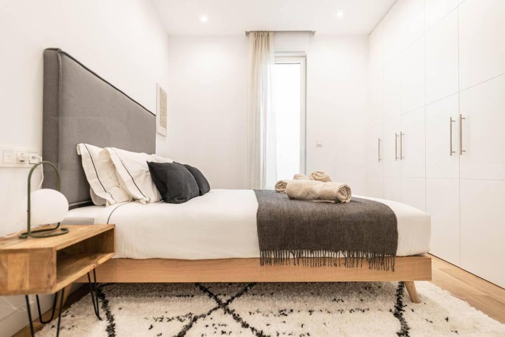 Calm Apartment With Private Patio By Rems Málaga Buitenkant foto