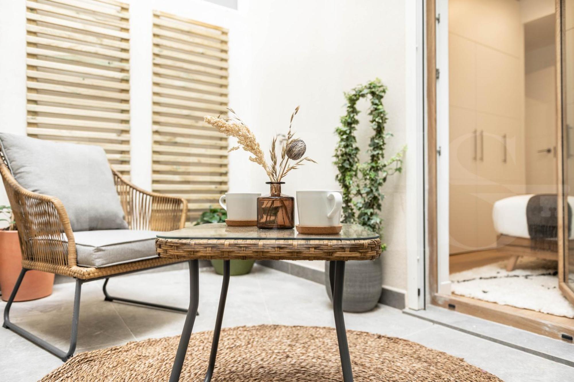 Calm Apartment With Private Patio By Rems Málaga Buitenkant foto